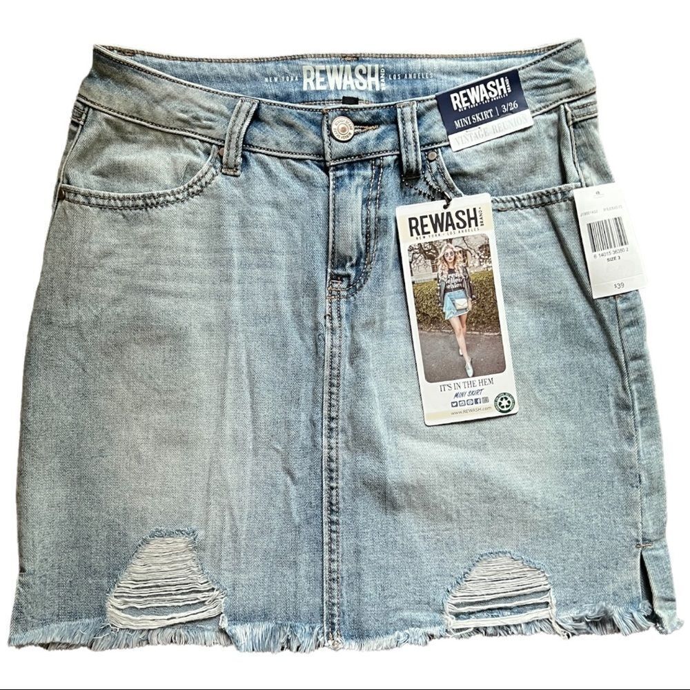 NWT🏷 NY LA Rewash Distressed Blue Jean Skirt Sz 3 Juniors
